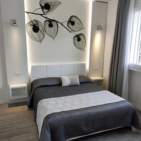 招待所 La Brise 马里纳-迪-皮特拉桑塔