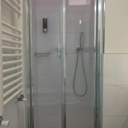 La Brise 招待所 马里纳-迪-皮特拉桑塔