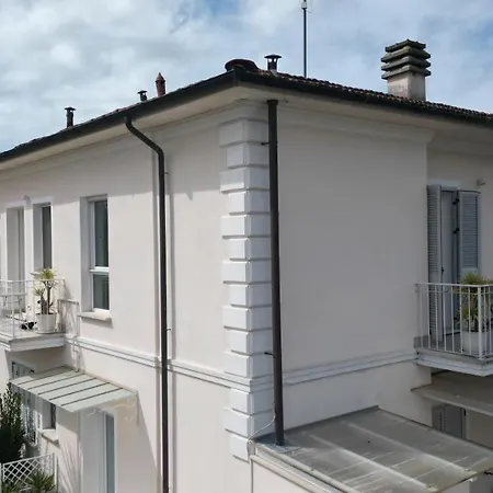 La Brise 马里纳-迪-皮特拉桑塔