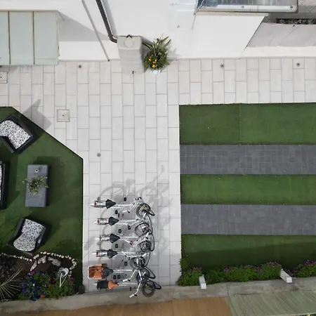 La Brise 3* 马里纳-迪-皮特拉桑塔